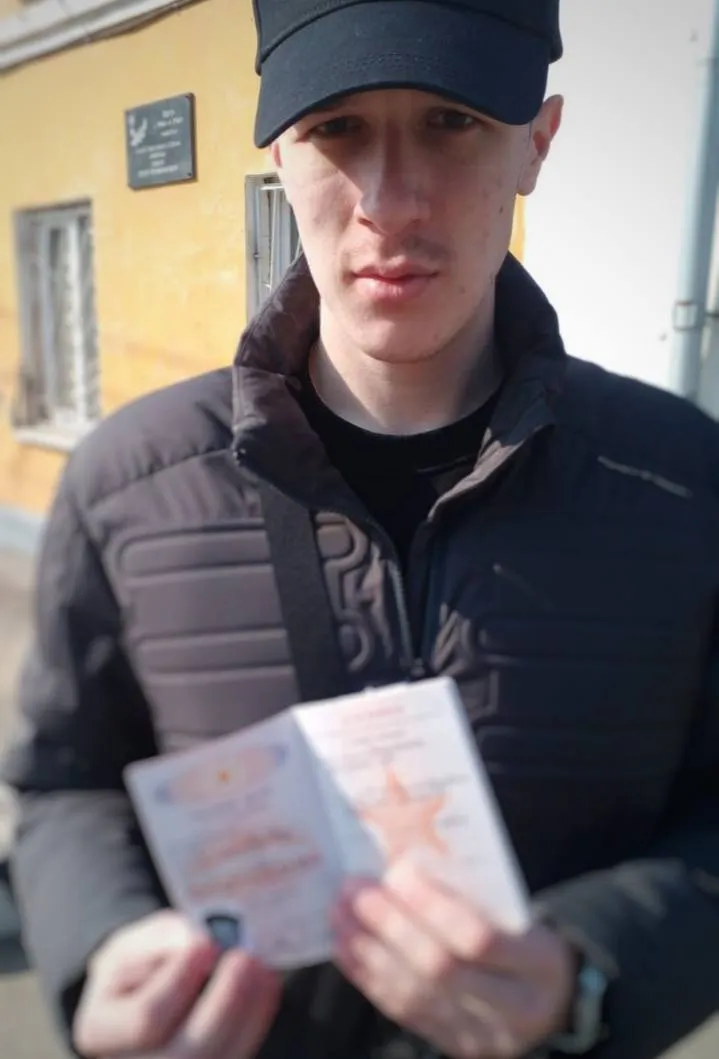 Клиент получил военный билет — очное сопровождение призывника