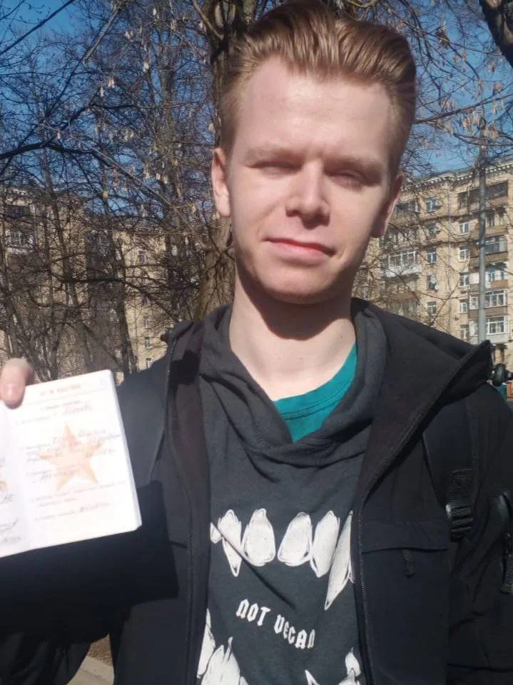 Клиент получил военный билет — очное сопровождение призывника